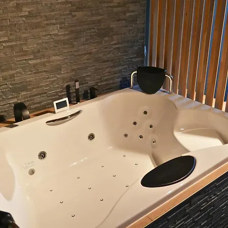 La Maison D'aurore - Wellness Pour 4 Personnes - Bain Bulles - Sauna - - By La Conciergerie Сasa de vacaciones